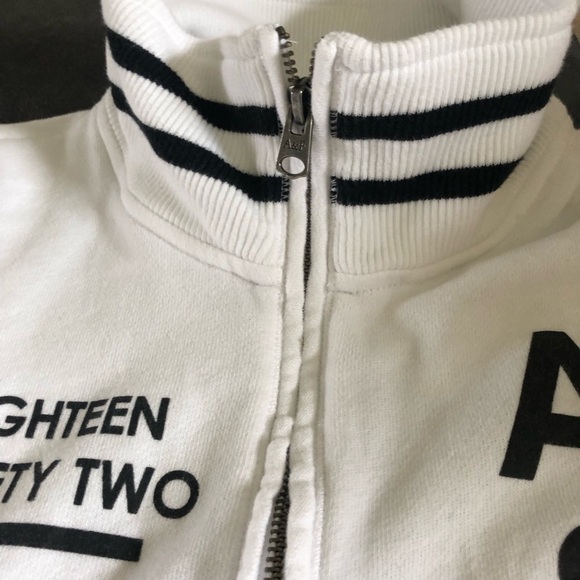 Abercrombie & Fitch New York Eighteen Ninety Two Half Zip Pullover L White Black - Picture 2 of 10